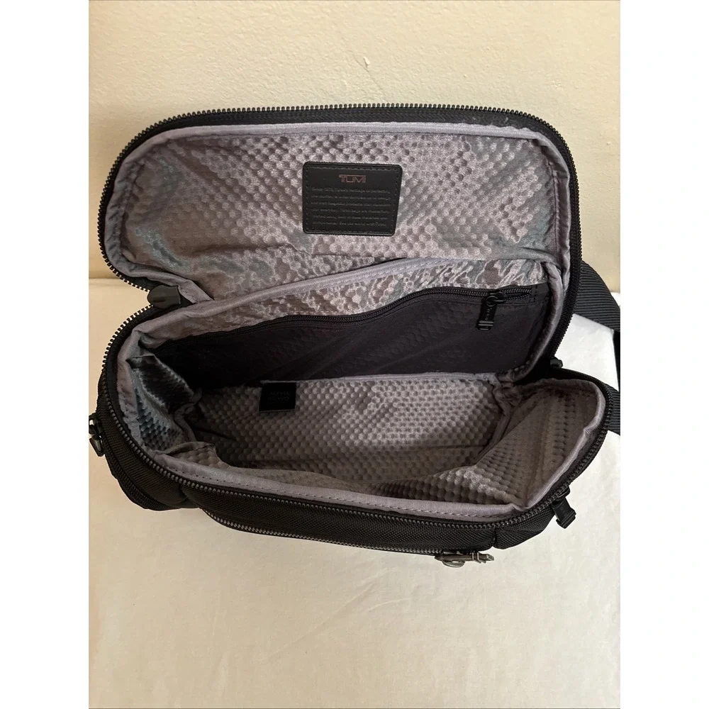 Tumi Alpha Bravo Kelley Chest Sling Bag Black Ballistic Nylon 232399D